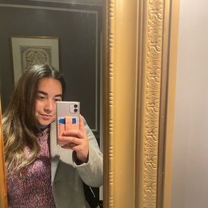 Meet your Posher, Isabel